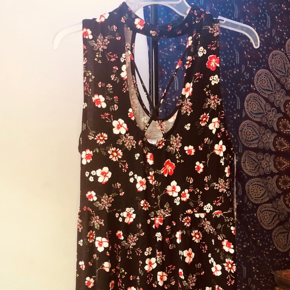 Beautiful casual black dress with floral print - Picture 3 of 3